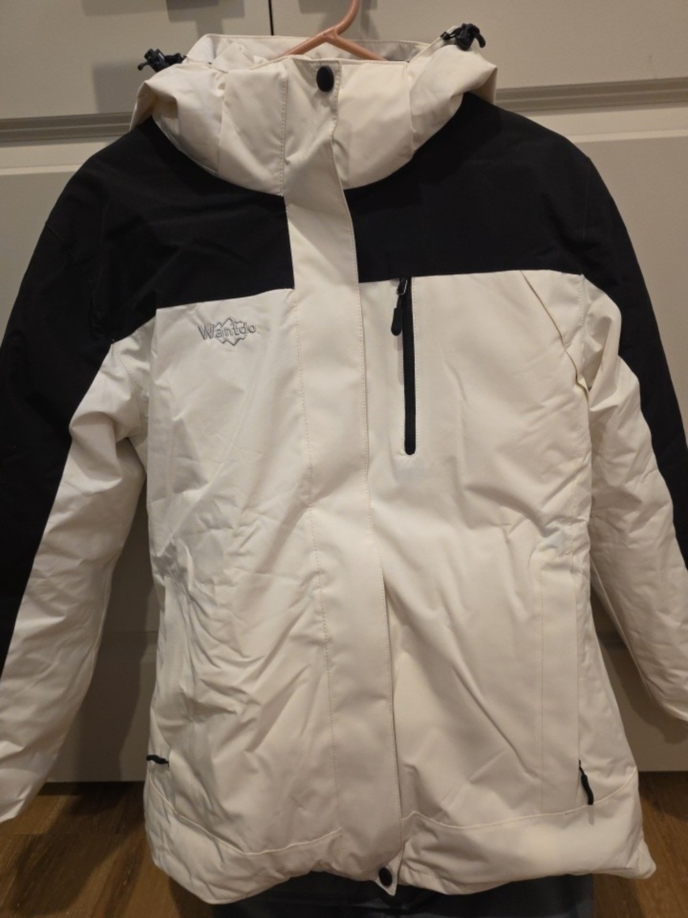Women's Two-Tone Cream & Black Ski Jacket with Hood